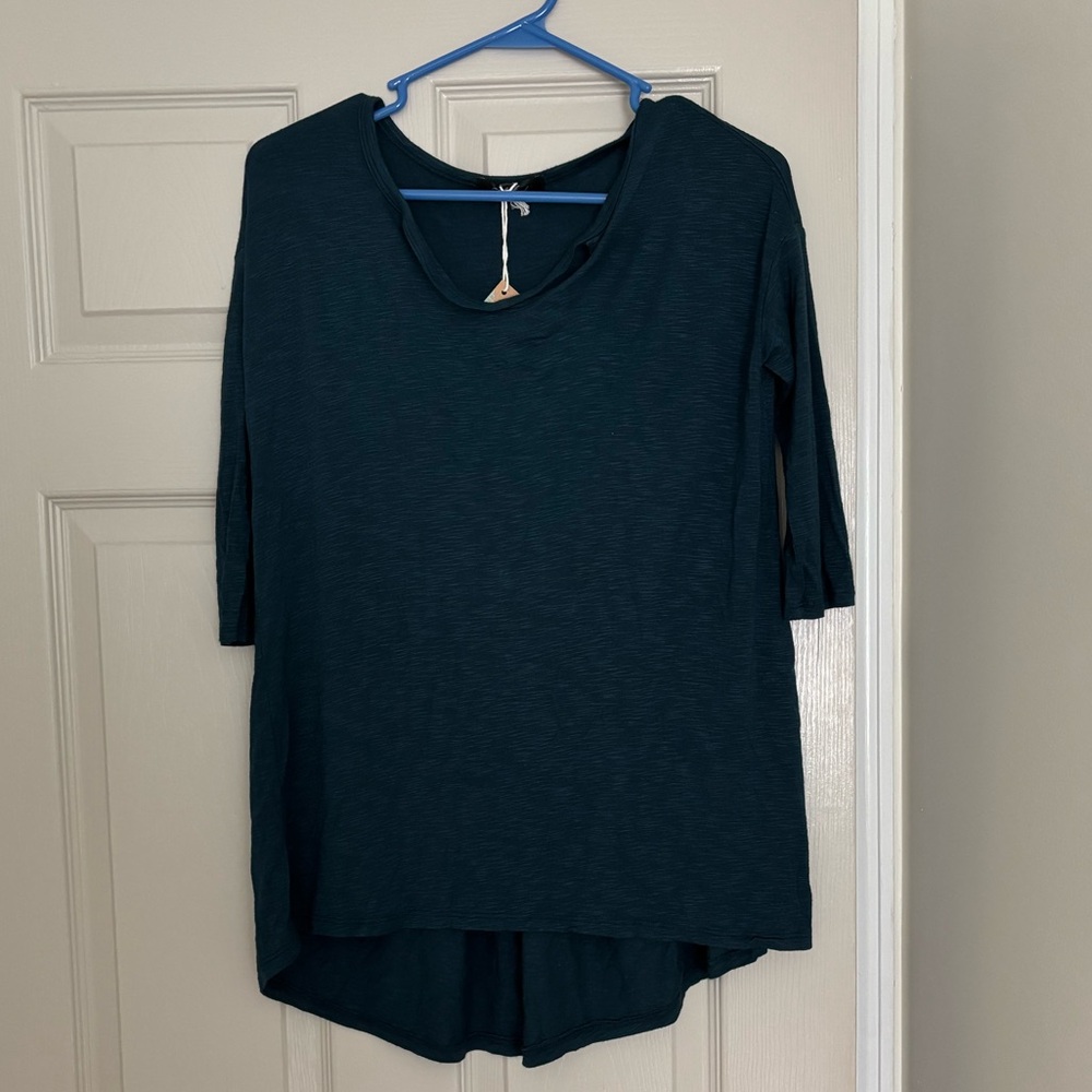 Laila Jayde teal top size XS